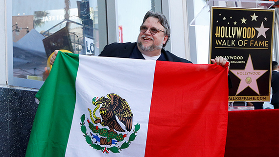 Del Toro, orgulloso de ser inmigrante mexicano