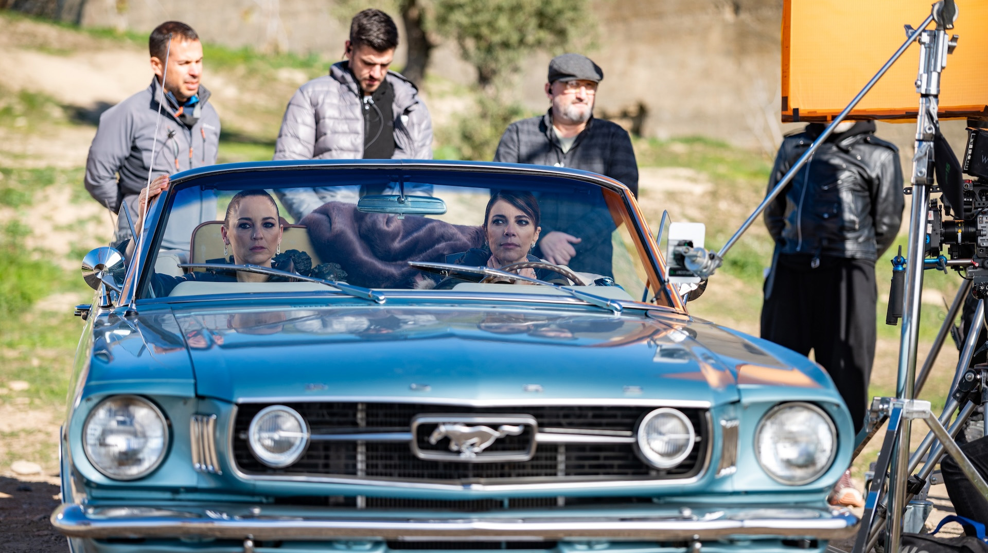 Maribel Verdú y Leonor Watling grabando su spot para los Goya