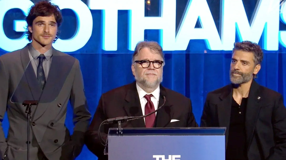 "Memo", flanqueado por sus dos protagonistas