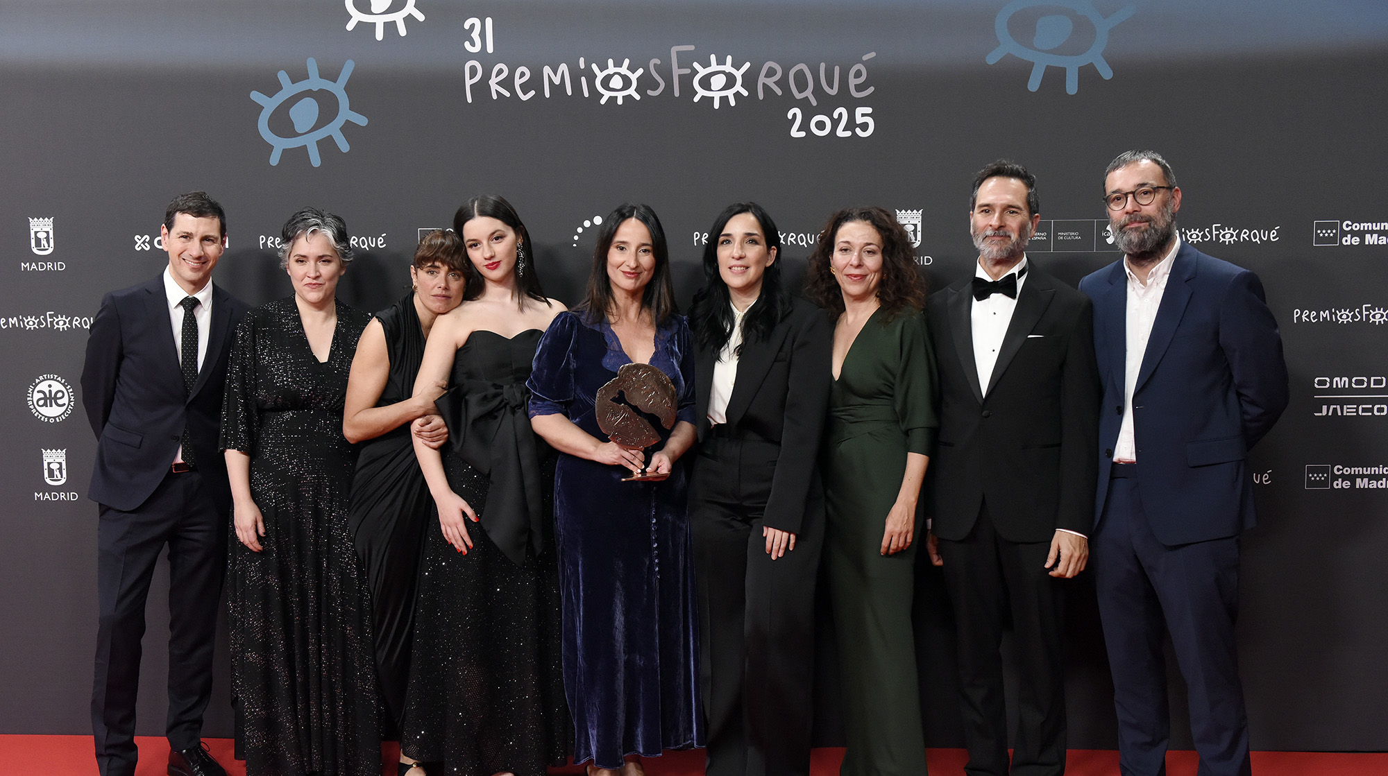 El equipo de "Los domingos" celebra su triunfo