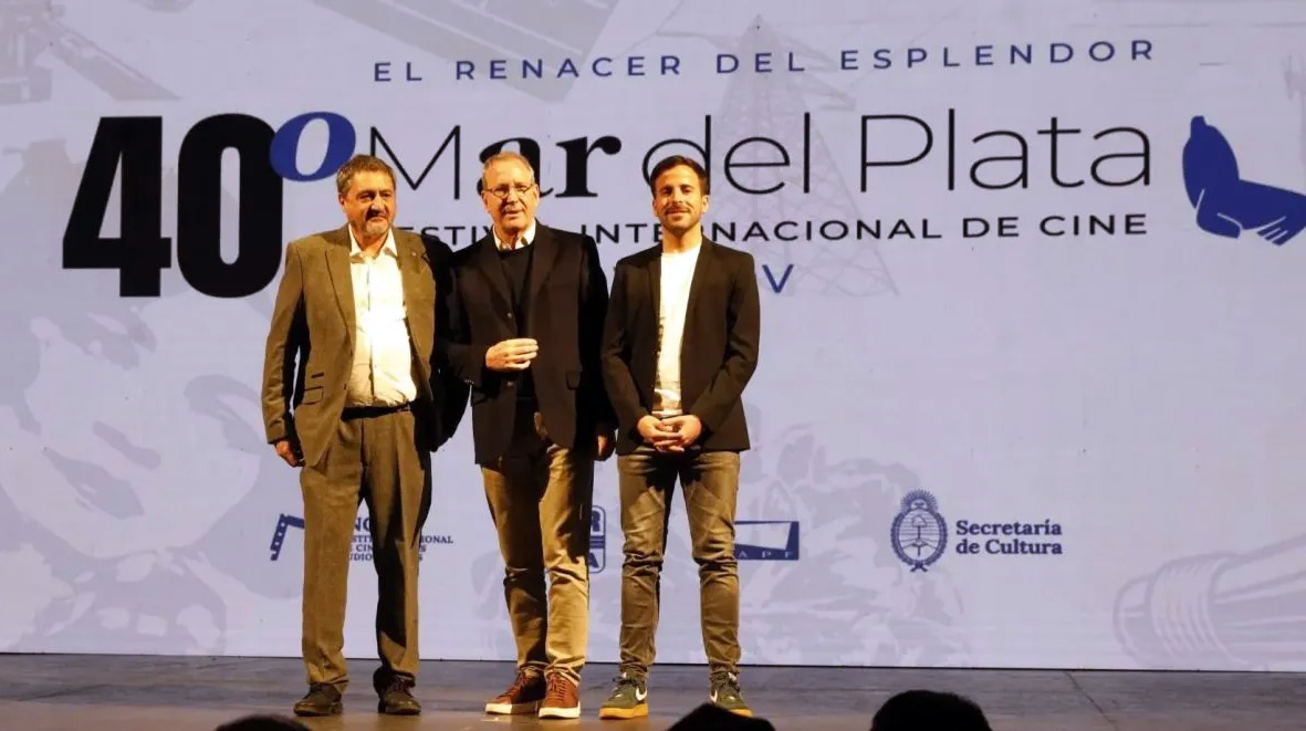 Pirovano, entre funcionarios marplatenses Pirovano, entre funcionarios marplatenses