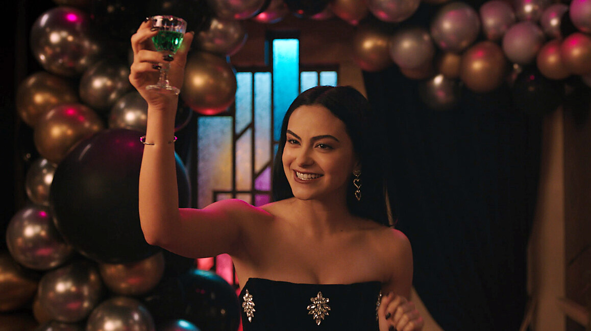 Camila Mendes