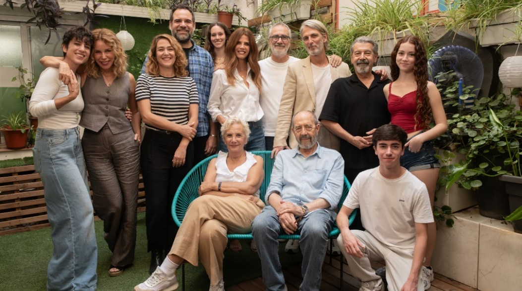 Javier Fesser y el elenco de "Perfectos conocidos" Javier Fesser y el elenco de "Perfectos conocidos"