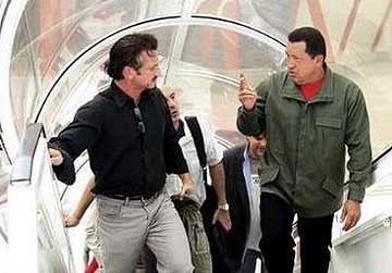 Chávez y Sean Penn en la planta gasista