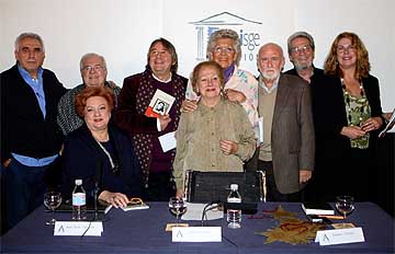 Los autores junto a Pilar Bardem y Amparo Climent (Enrique Cidoncha)