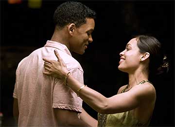 Will Smith y Rosario Dawson en 'Siete almas'