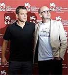 Matt Damon y Steven Soderbergh (Reuters)