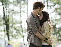 Bella y Ed, en una escena romántica de 'Eclipse'