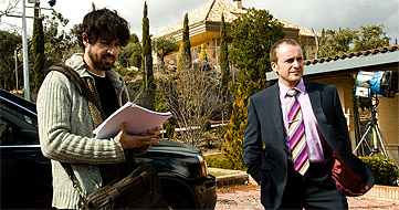 Miguel Angel Vivas (izq.) y Fernando Cayo, en el rodaje de 'Secuestrados'