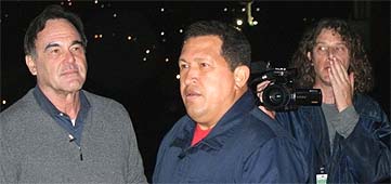 Stone, Chávez y el camarógrafo Carlos Marcovich