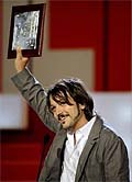 Diego Luna, con uno de sus dos premios