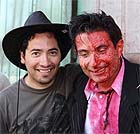 Valladares, con un ensangrentado Avello, rodando 'Toro Loco'