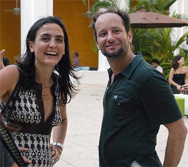 La directora del festival, Monika Wagenberg, con Reygadas