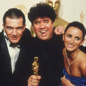 Imagen retrospectiva de Banderas, Almodóvar y Cruz