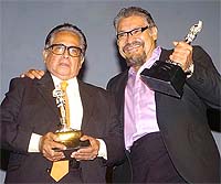 Gómez Cruz y Estrada, con sus Diosas